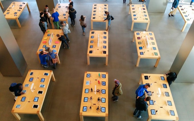 Apple: Το iPhone εξακολουθεί να κυριαρχεί, πτώση πωλήσεων του iPad