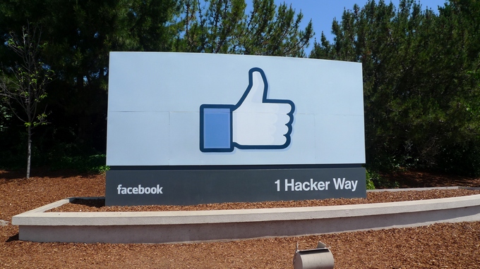 Το Facebook εξετάζει το ενδεχόμενο εσόδων για ορισμένους χρήστες, από τις δημοσιεύσεις τους
