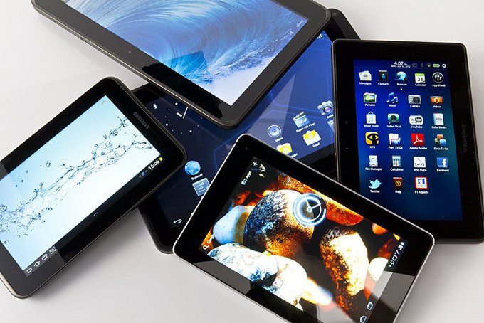 Επιδότηση 230 ευρώ για αγορά tablet και έκπτωση στο Internet, σε 290.000 δικαιούχους