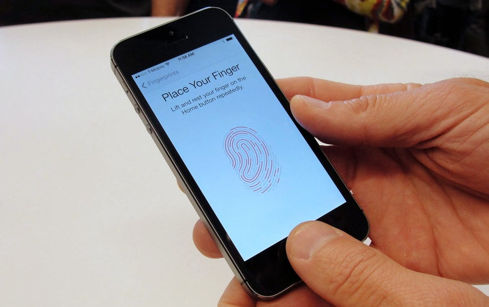 Η Apple θέλει να κατοχυρώσει ένα σύστημα συλλογής δαχτυλικών αποτυπωμάτων εκείνων που κλέβουν συσκευές iPhone