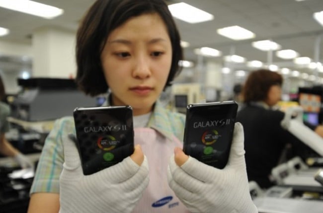 Αντιμέτωπη με κατηγορίες για χρησιμοποίηση ανήλικων εργατών η Samsung