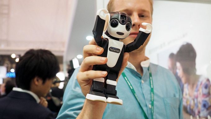 Only in Japan: το RoboHon της Sharp είναι ρομπότ αλλά είναι και smartphone