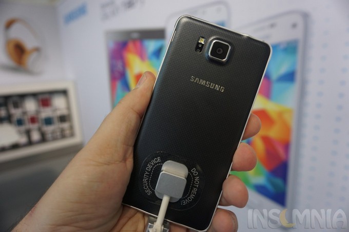 Samsung Galaxy Alpha...με τόνο (hands-on video)