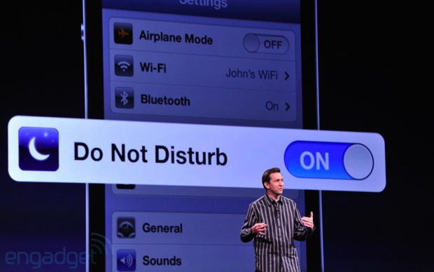 Η Apple απολύει τον Scott Forstall, τον υπεύθυνο του iOS