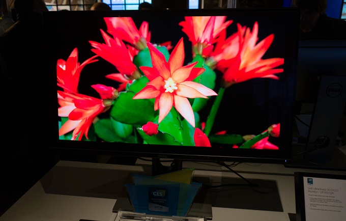 H νέα οθόνη UltraSharp 30 της Dell, είναι και OLED και 4K και ζητάει $4999