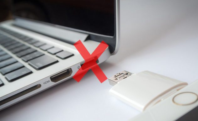Τα νέα MacBook της Apple δεν διαθέτουν standard υποδοχές USB αλλά μόνο USB Type-C