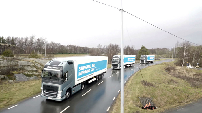 Δοκιμές κομβόι ημιαυτόνομων φορτηγών στους βρετανικούς δρόμους