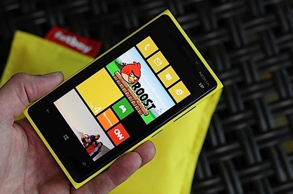 Nokia Lumia 920 με PureView και Windows Phone 8