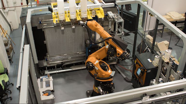H Ford δοκιμάζει την κατασκευή τμημάτων από αμαξώματα με 3D εκτυπωτές