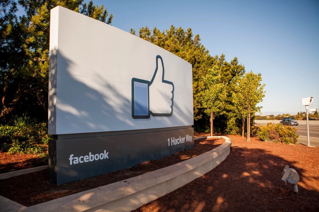Facebook: Εργασία από το σπίτι έως τον Ιούλιο του 2021