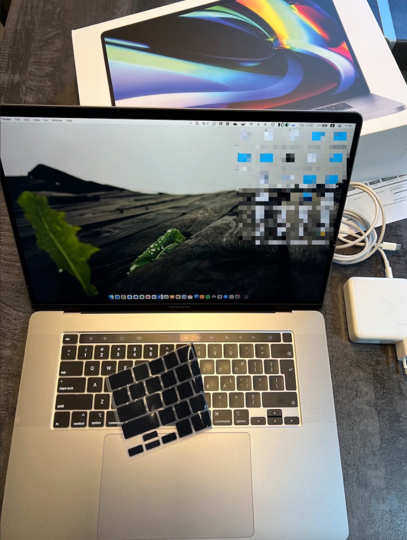 Macbook Pro Space Grey 16 GR With Touchbar I7 16GB 512GB SSD