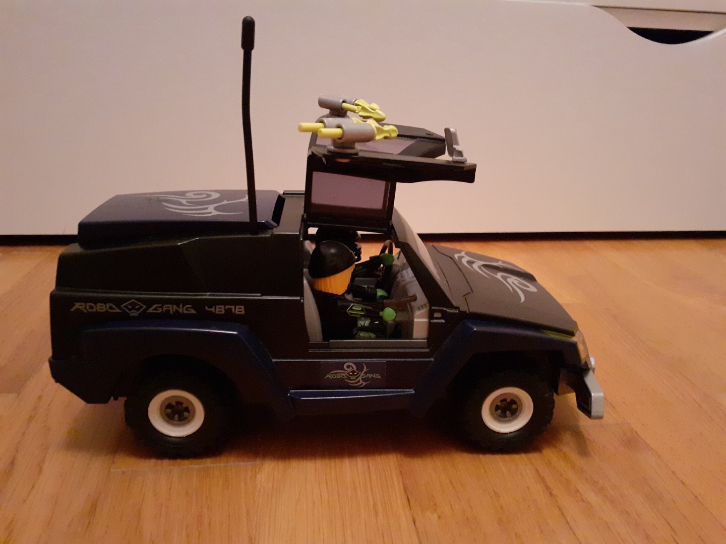 PLAYMOBIL ROBO GANG TRUCK 4878 Διάφορα Insomnia gr