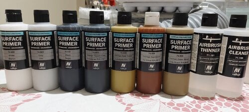 7 Vallejo Primer Acrylic-Polyurethane