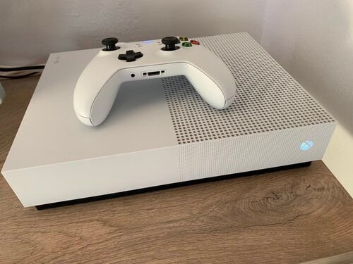 Microsoft Xbox One S All- Digital Edition 1TB + Controller + 2  επαν μπαταριες controller + φορτιστη