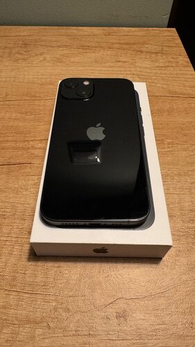 iPhone 13 black  128 gb