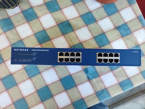 Switch NetGear JGS516 v2 Unmanaged L2 με 16 Θύρες Gigabit (1Gbps) Ethernet