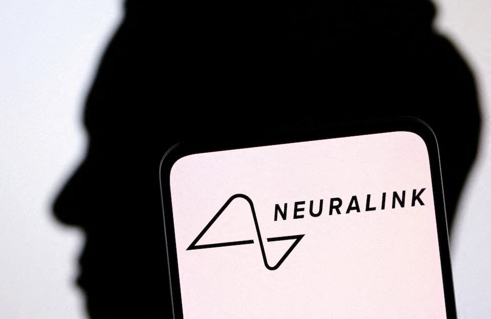 Απαντήσεις από την FDA για τους λόγους που δεν ελέγχθηκε η Neuralink πριν αρχίσει να τοποθετεί εμφυτεύματα ζητά Αμερικανός βουλευτής