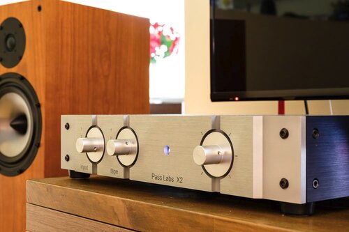 Guaranty! Best Price in Europe!!!    PASS LABS X2 - CLASS A PRE-AMPLIFIER