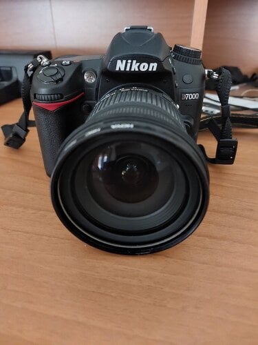 Nikon D7000 + sigma 17-70mm f2.8-4.5 dc macro