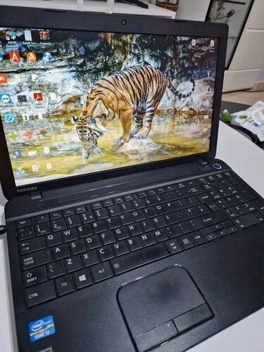 Laptop Toshiba Satellite pro.15.6' Win 10 pro,  i3,4gb ram,ssd 250gb,HD graphics 4000 Θεσσαλονίκη