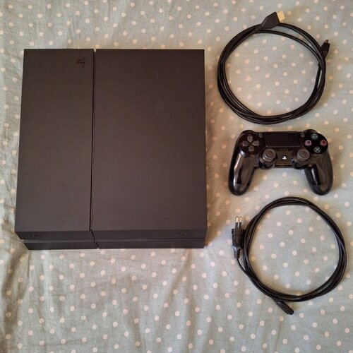 SONY PS4 CHASSIS 1 TB + CONTROLLER