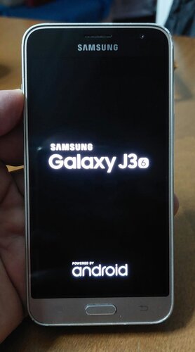 Samsung Galaxy J3 (2016)SM-J320F(Χρυσό/8 GB)