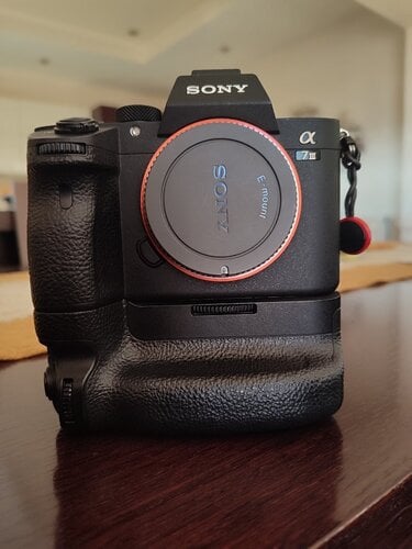 Sony VG-C3EM Vertical Battery Grip for A7III
