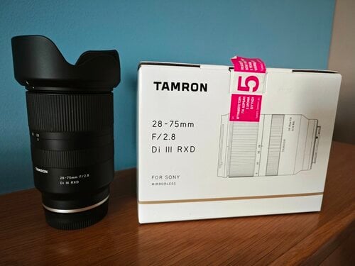 Tamron 28-75mm f/2.8 DI III RXD for Sony FE