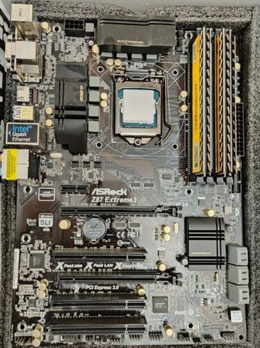 CPU: 4670k, Motherboard: Asrock Z87 extreme 3, RAM: DDR3 Crucial 16gb(4x4) 1600mhz CL8
