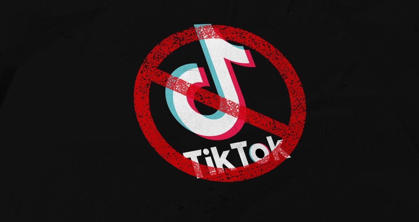 Τροποποιημένο νομοσχέδιο που περιλαμβάνει την απαγόρευση του TikTok ή την υποχρεωτική πώλησή του υπερψήφισε η αμερικανική βουλή