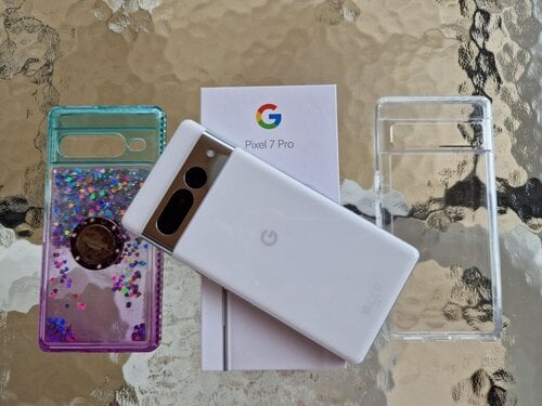 Google Pixel 7 Pro Άσπρο σαν καινούργιο με εγγύηση έως 30/06/2025 και απόδειξη αγοράς.