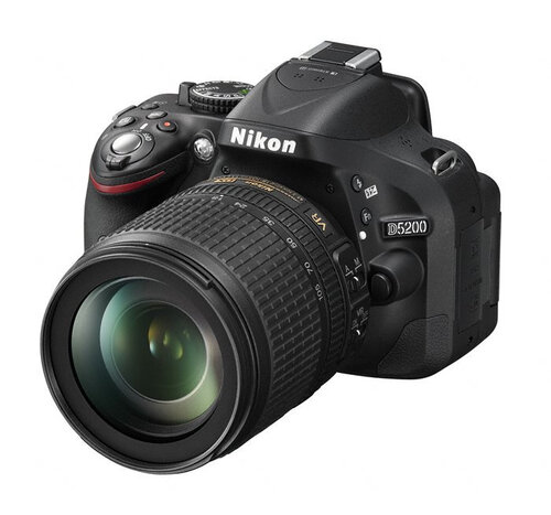 Περισσότερες πληροφορίες για "Nikon D5200 + AF-S DX NIKKOR 18-105mm"