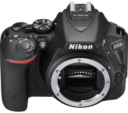 Περισσότερες πληροφορίες για "Nikon D5500 + 18-55mm VR II 55-300mm"