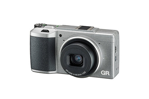 Περισσότερες πληροφορίες για "Ricoh GR II Silver Edition"