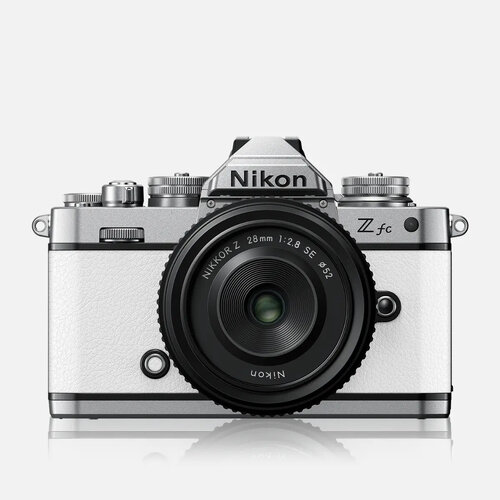 Περισσότερες πληροφορίες για "Nikon Z FC+ NIKKOR 28 F/2.8 (SE)"
