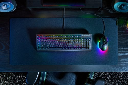 Περισσότερες πληροφορίες για "Razer RZ03-04702700-R361 (Μαύρο/USB/RGB LED)"