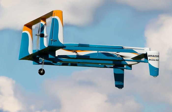 Πατέντα της Amazon για ρίψη παραγγελιών από drone με αλεξίπτωτα