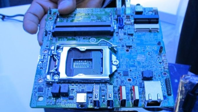 Η Intel ανακοίνωσε το 5 x 5: το μικρότερο motherboard με δυνατότητα αλλαγής επεξεργαστή