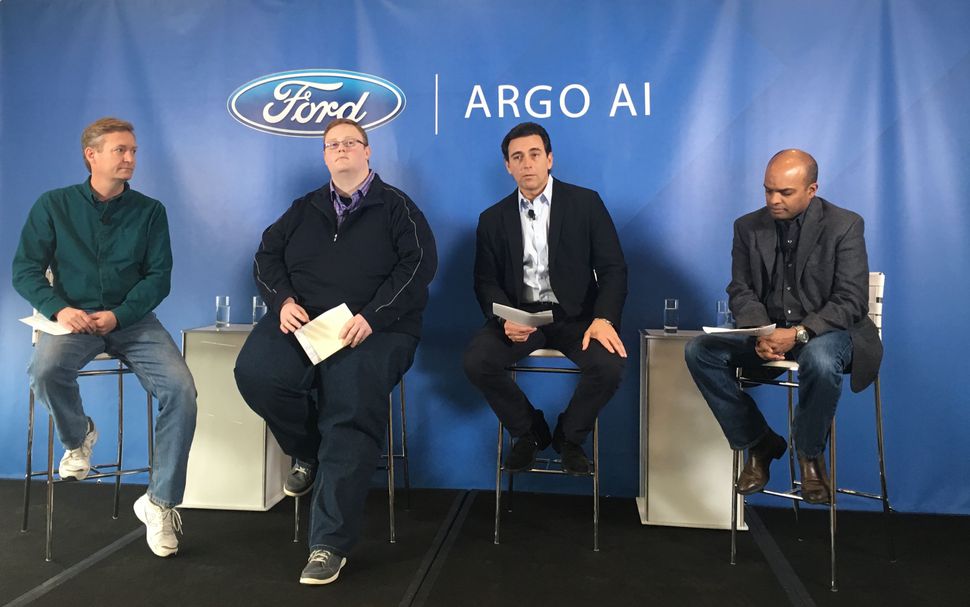 1 δισ. δολ. από τη Ford σε εταιρεία τεχνητής νοημοσύνης για συστήματα αυτόνομης οδήγησης