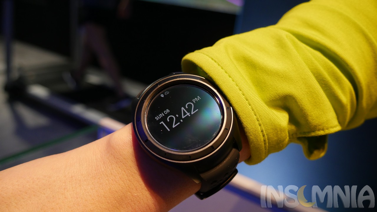 Οι Intel και New Balance παρουσίασαν το RunIQ smartwatch