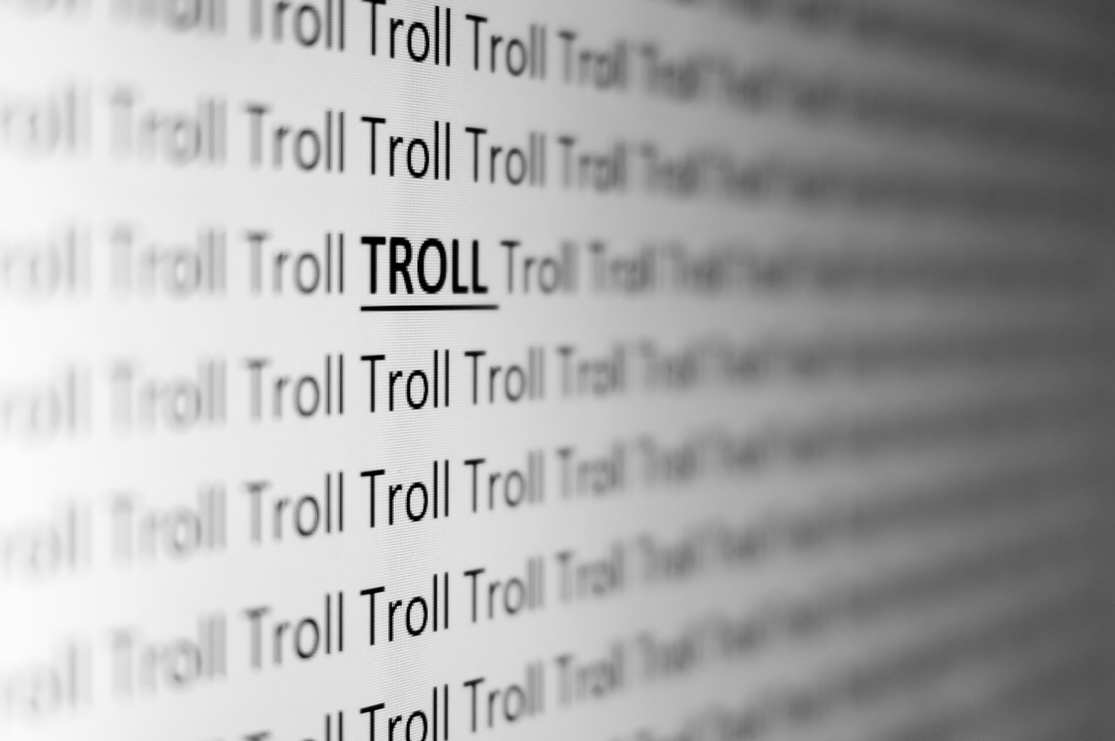 Ειδική μονάδα ετοιμάζει η αστυνομία στο Λονδίνο για να αντιμετωπίσει το trolling στα social media