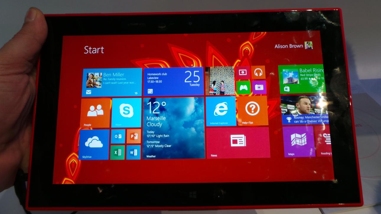 Nokia Lumia 2520. Πρώτη επαφή με το tablet της Nokia (video)