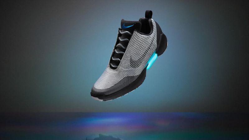 Η Nike θα κυκλοφορήσει παπούτσια με αυτόματο σφίξιμο κορδονιών