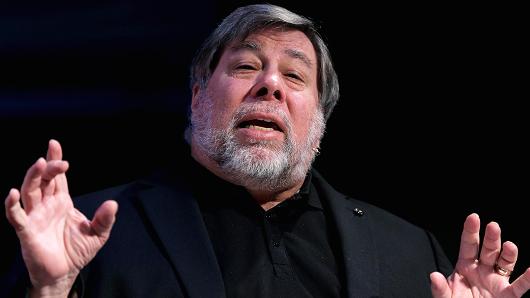 Wozniak: Από την Tesla, και όχι από την Apple, το επόμενο τεχνολογικό “άλμα”