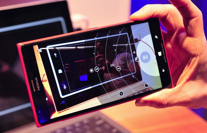 H Lumia Camera θα βρίσκεται σε όλα τα κινητά με Windows 10