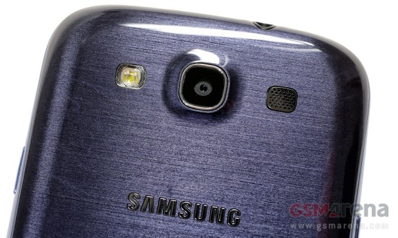 Ηνωμένο Βασίλειο: Το Samsung Galaxy S III ξεπερνά σε πωλήσεις το iPhone 5