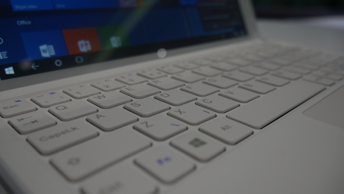 Plus 10: Η Alcatel στο χωρό των Windows 10 υβριδικών συστημάτων
