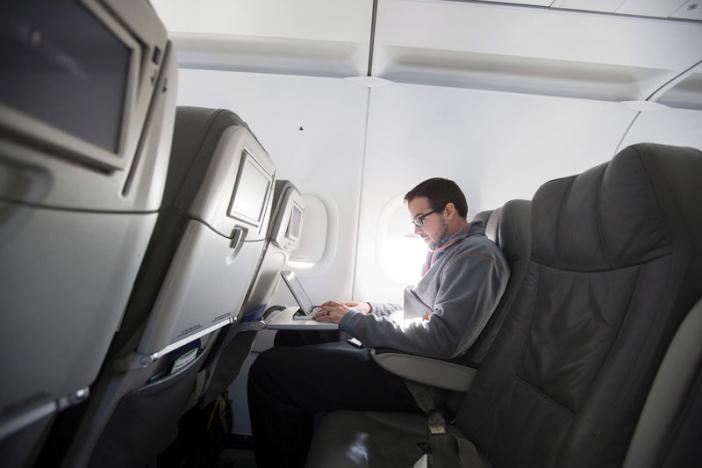 Τέλος στην απαγόρευση των laptop για τις πτήσεις προς ΗΠΑ των Etihad, Emirates και Turkish Airlines