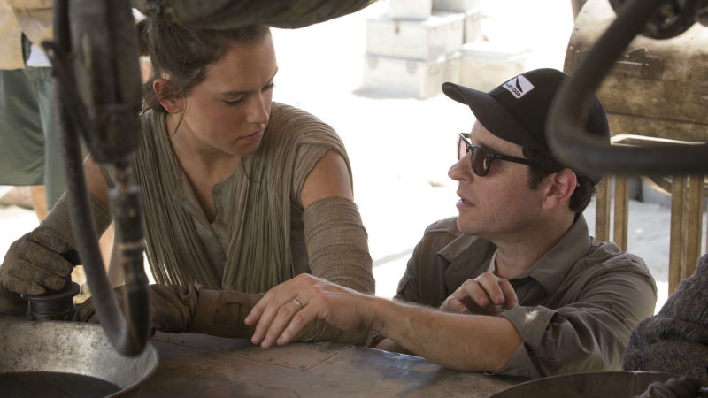 Η σκηνοθετική μπαγκέτα του Star Wars: Episode IX στον J.J. Abrams