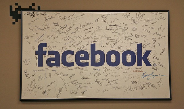 Το Facebook διαθέτει πλέον 1 δισ. ενεργούς χρήστες
